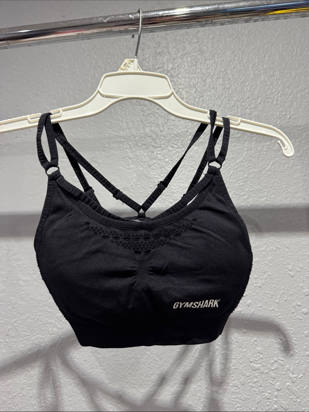 Gymshark Black Seamless Cross-Back Sports Bra